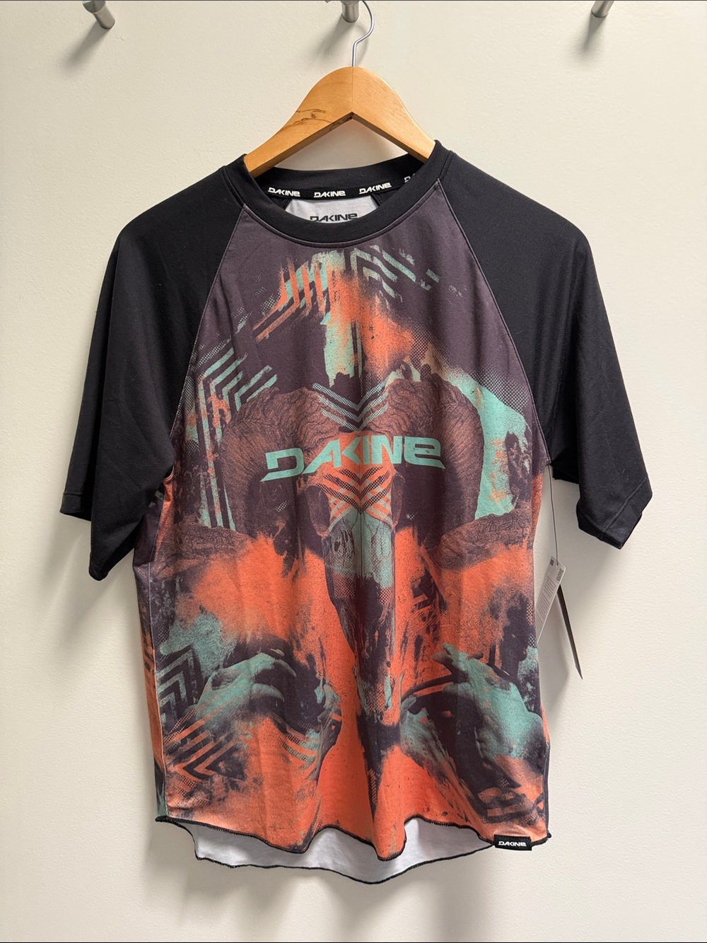 Men's Dakine mountain bike jersey small new